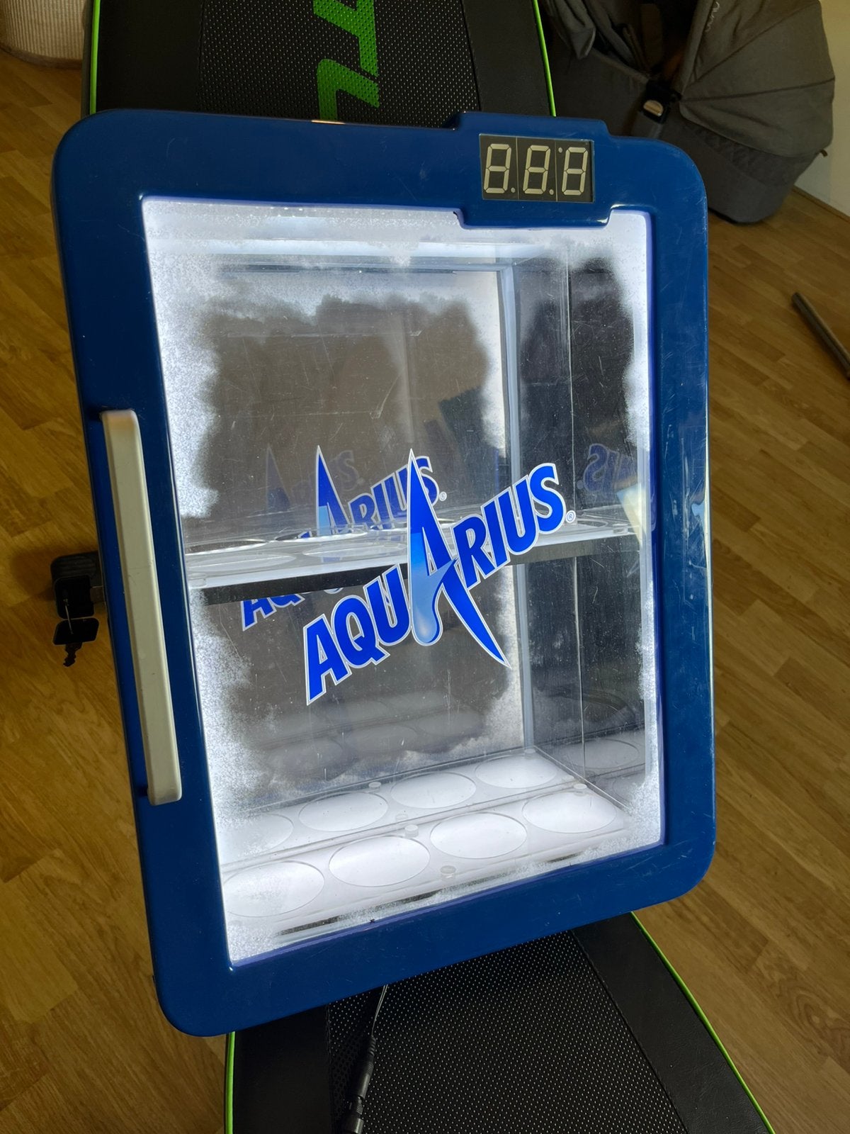 Aquarius display, Ophalen, Gebruikt