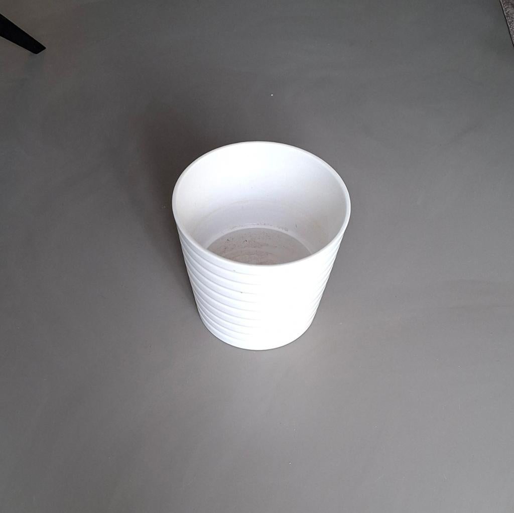 Witte IKEA bloempot, diameter 28cm, Tuin en Terras, Bloempotten, 25 tot 40 cm, Kunststof, Gebruikt, Rond