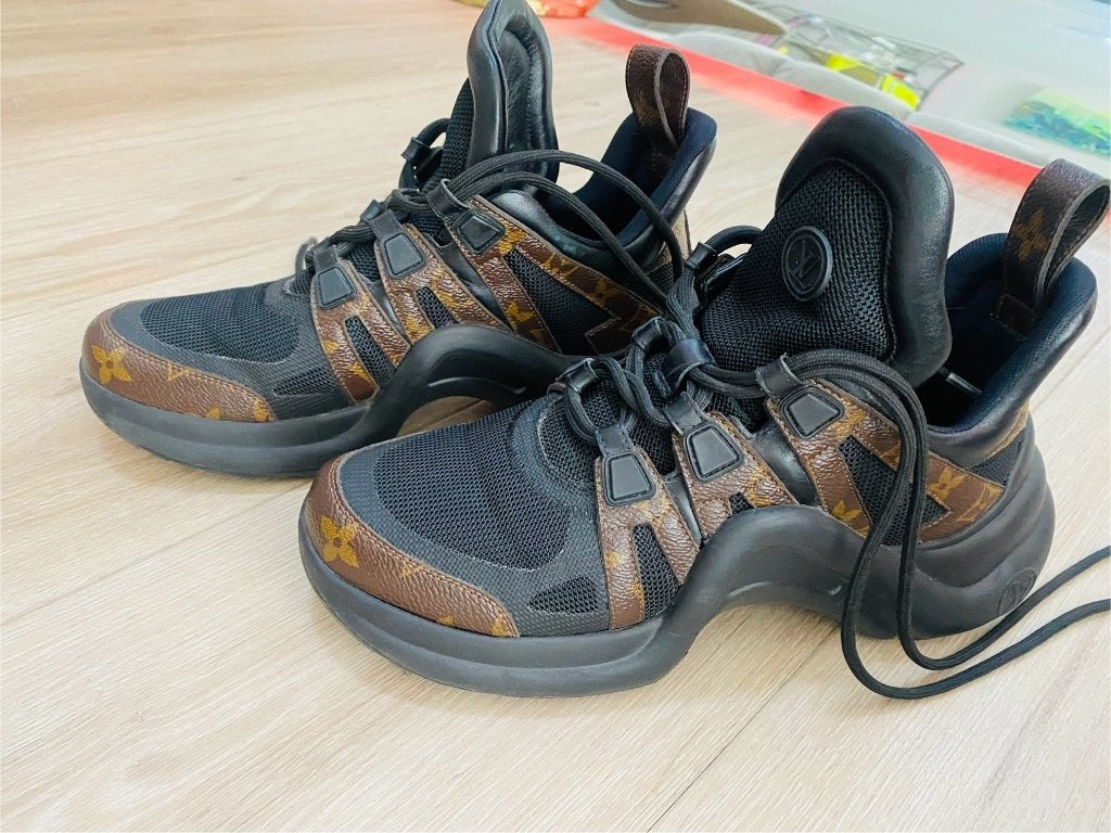 Archlight Louis Vuitton sneakers  maat 38.5, Kleding | Dames, Schoenen, Ophalen, Bruin, Louis Vuitton, Sneakers of Gympen