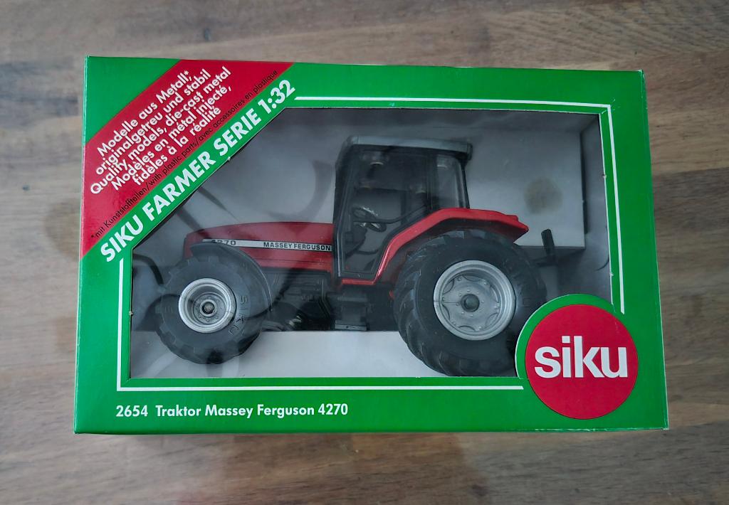 Siku 4270 Traktor Massey Ferguson, Ophalen of Verzenden, Nieuw, Tractor of Landbouw, SIKU