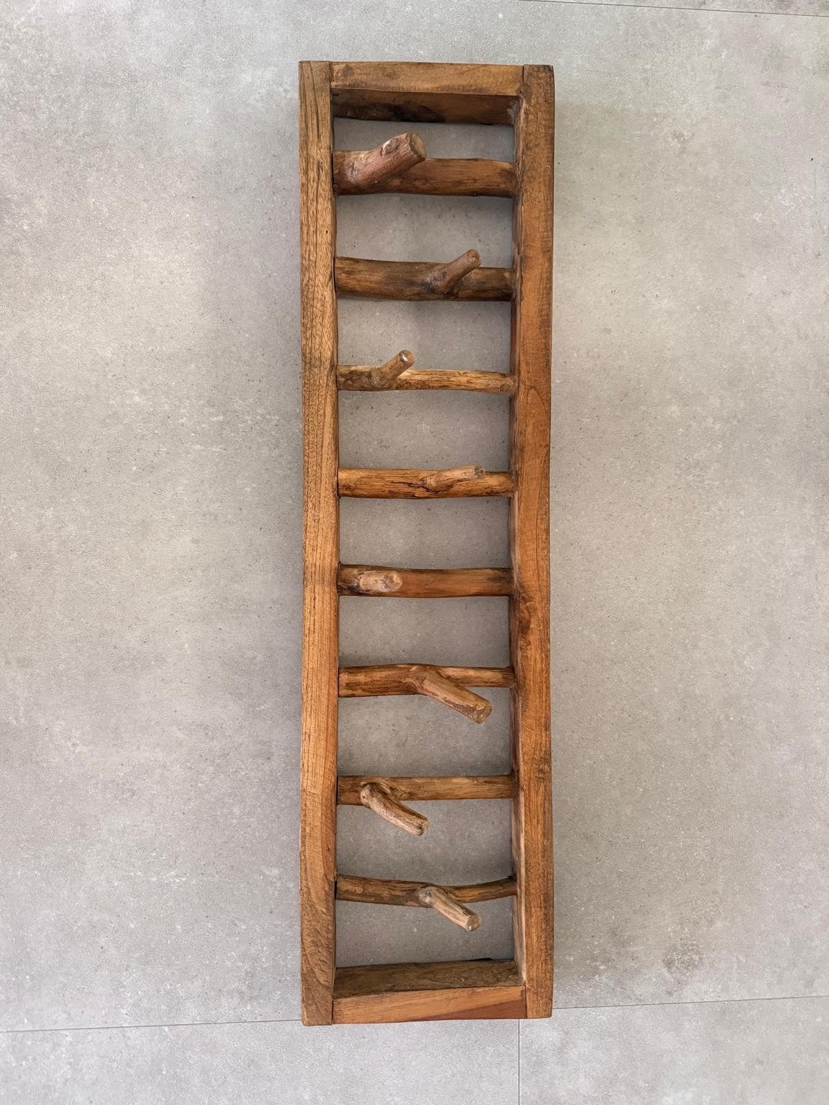 Unieke houten wandkapstok met natuurlijke haken, Wandkapstok, Ophalen of Verzenden, Zo goed als nieuw, Minder dan 100 cm