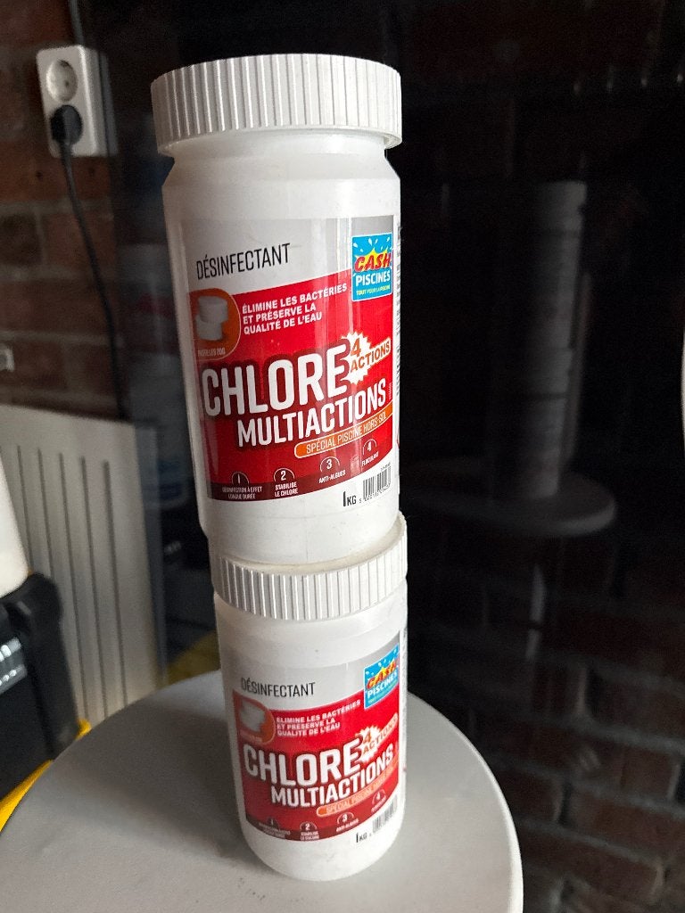 2 potten chloor multiactions 2kg, Tuin en Terras, Ophalen of Verzenden, Nieuw, Reinigingsmiddel