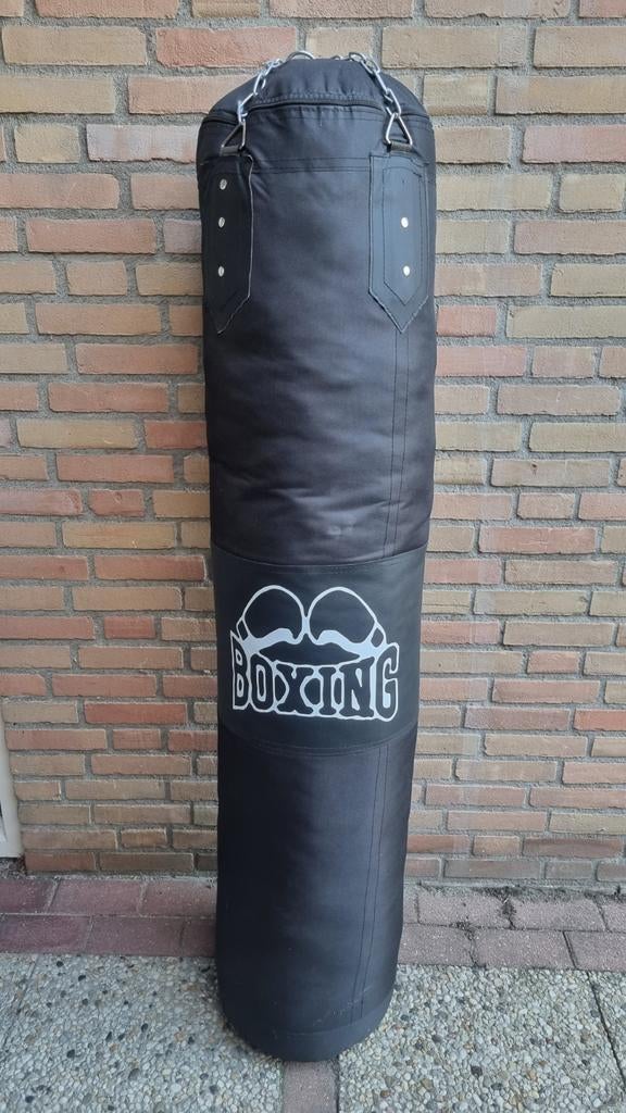 Zwarte bokszak met kettingophanging - Ideaal voor training, Ophalen of Verzenden, Gebruikt