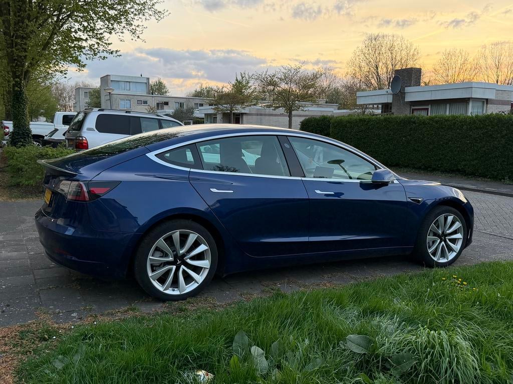 Tesla Model 3 2019 Blauw for Sale, Auto's, Tesla, Automaat, Blauw, Origineel Nederlands, Elektrisch