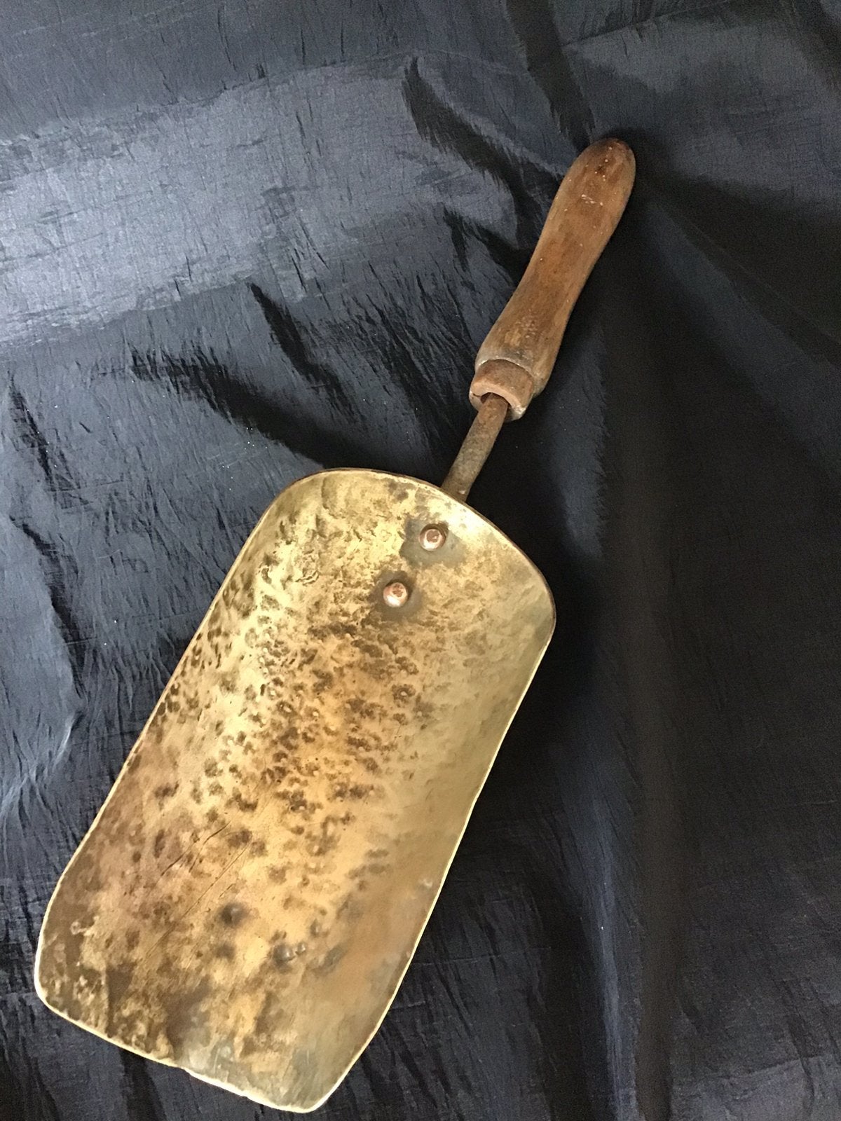Koperen kolenschep  met houten handvat. 42 cm, Ophalen of Verzenden