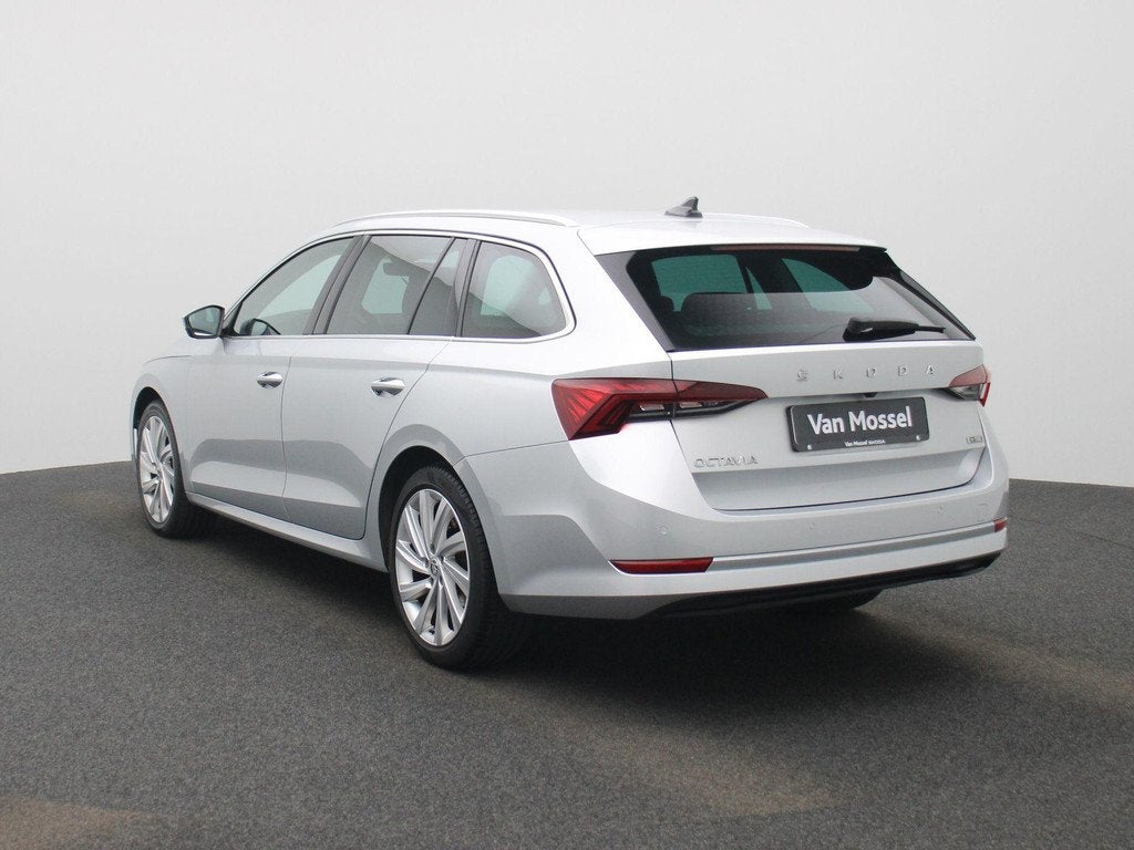 Skoda Octavia Combi 1.5 TSI 110kW DSG7 Clever, 12 maanden, Stof, Gebruikt, 4 cilinders