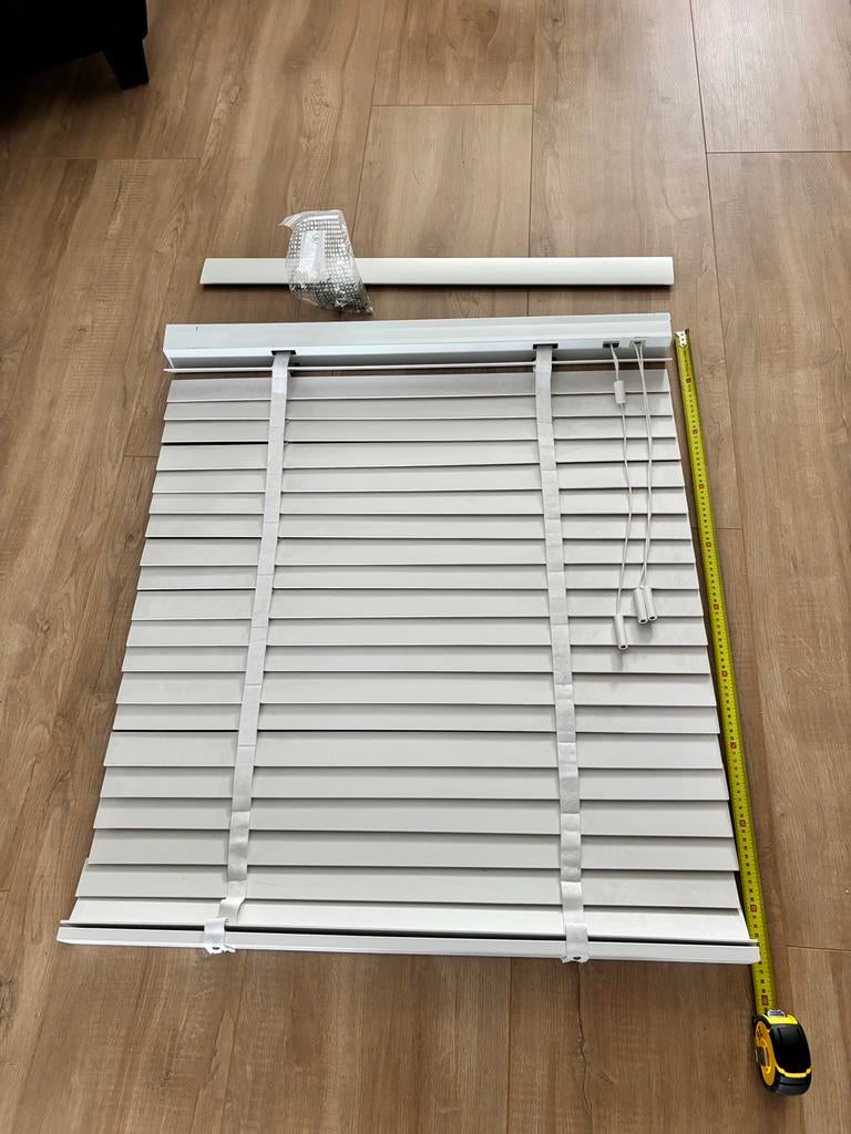 Jaloezie hout 50 mm/ladderkoord 98 hoog x  83,5 breed, Huis en Inrichting, Stoffering | Gordijnen en Lamellen, Wit, Zo goed als nieuw