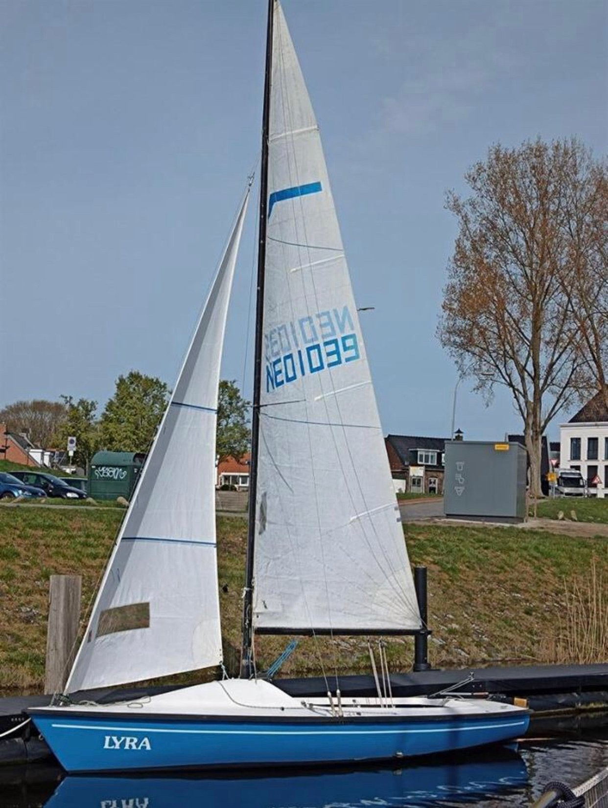 Zeilboot Efsix, Watersport en Boten, Ophalen, Buitenboordmotor
