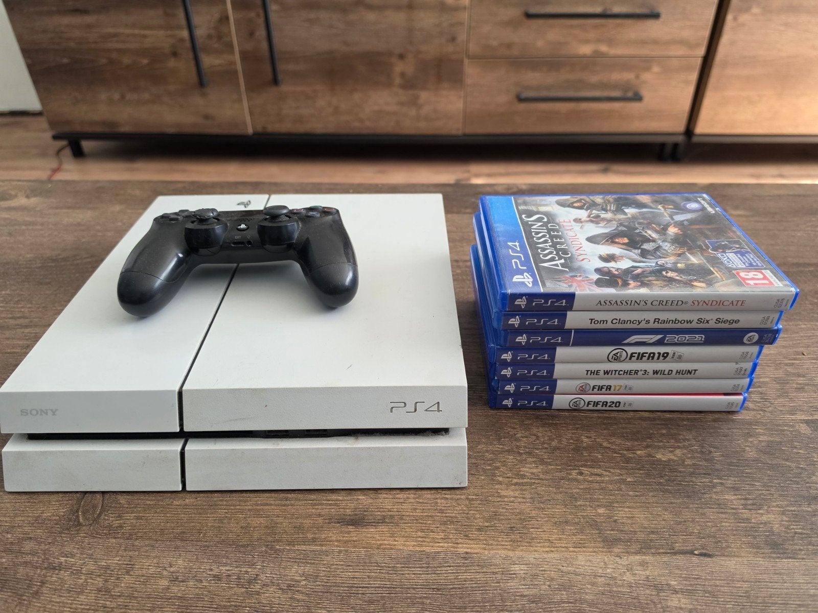 Witte PlayStation 4 Slim met controller en 7 games, Ophalen, Met 1 controller, Slim, 500 GB