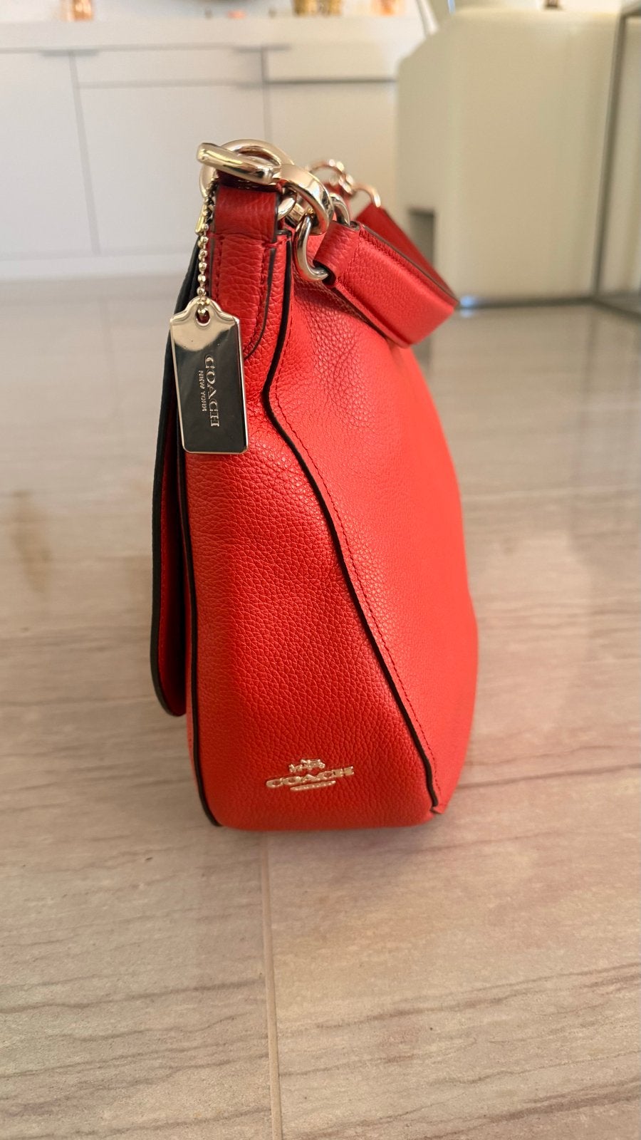 Nieuwe oranje Coach tas - perfect voor de zomer!, Ophalen of Verzenden, Nieuw, Oranje, Schoudertasje