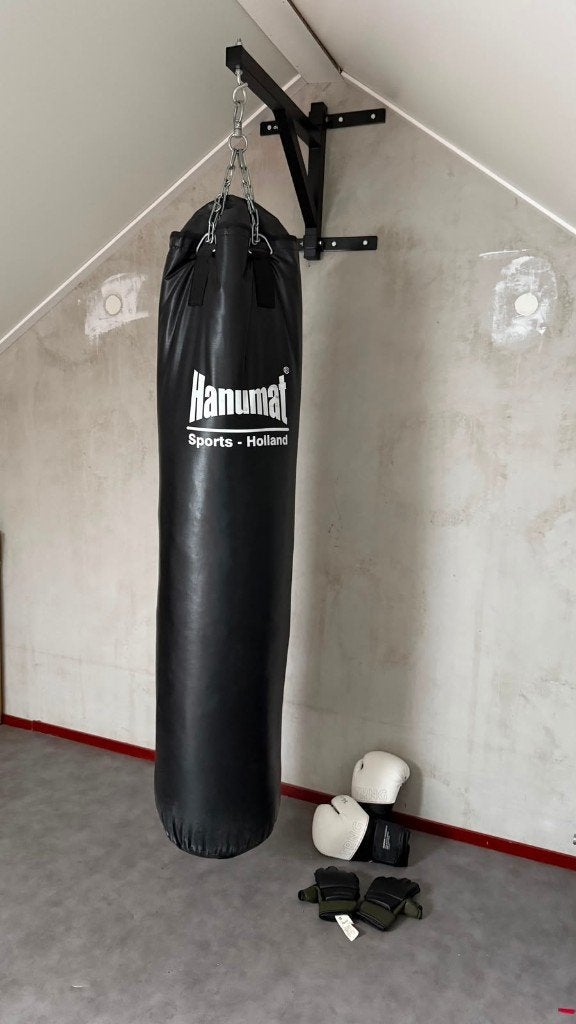 Bokszak 50KG + Muurbeugel + Bokshandschoenen, Ophalen, Zo goed als nieuw, Bokszak