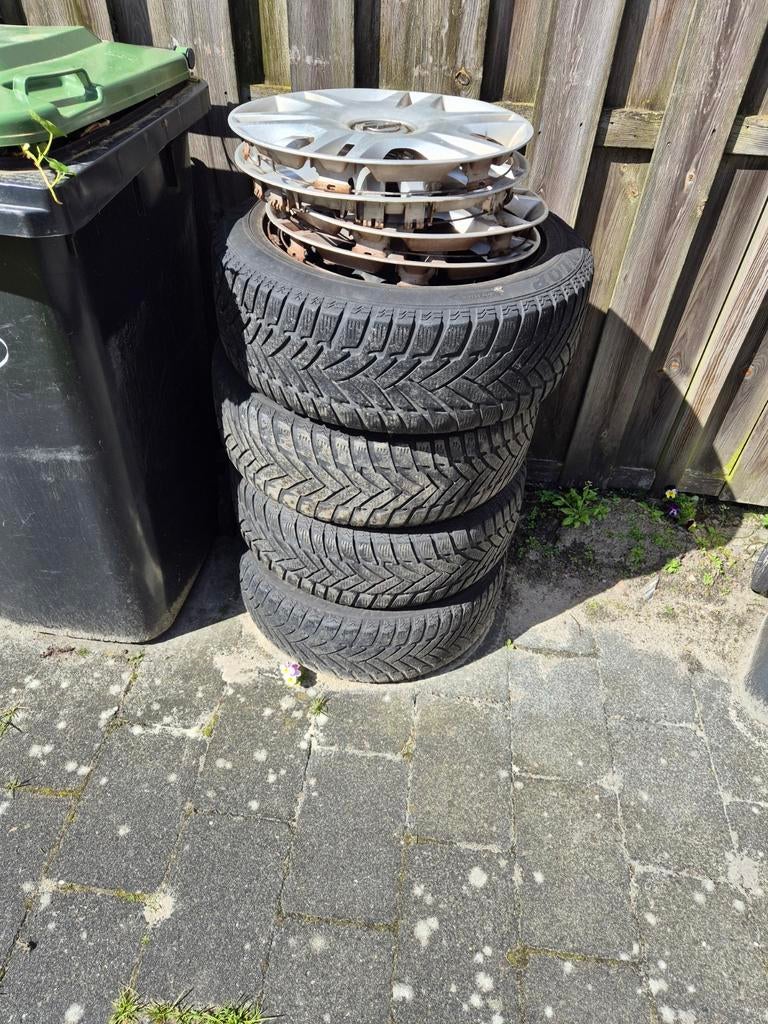 Wieldoppen + velgen met band, Ophalen