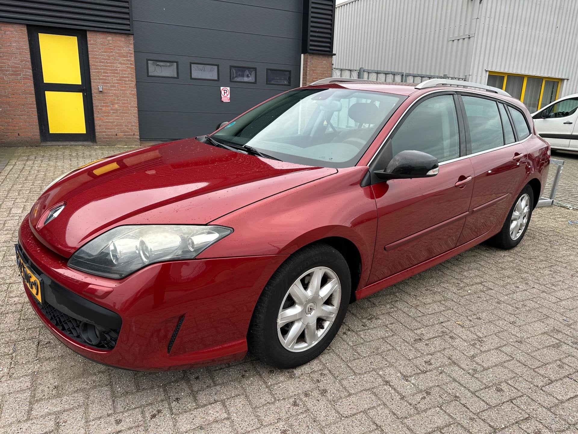 Renault Laguna Estate 2.0 dCi Dynamique, Auto's, Voorwielaandrijving, Laguna, 4 cilinders, 150 pk