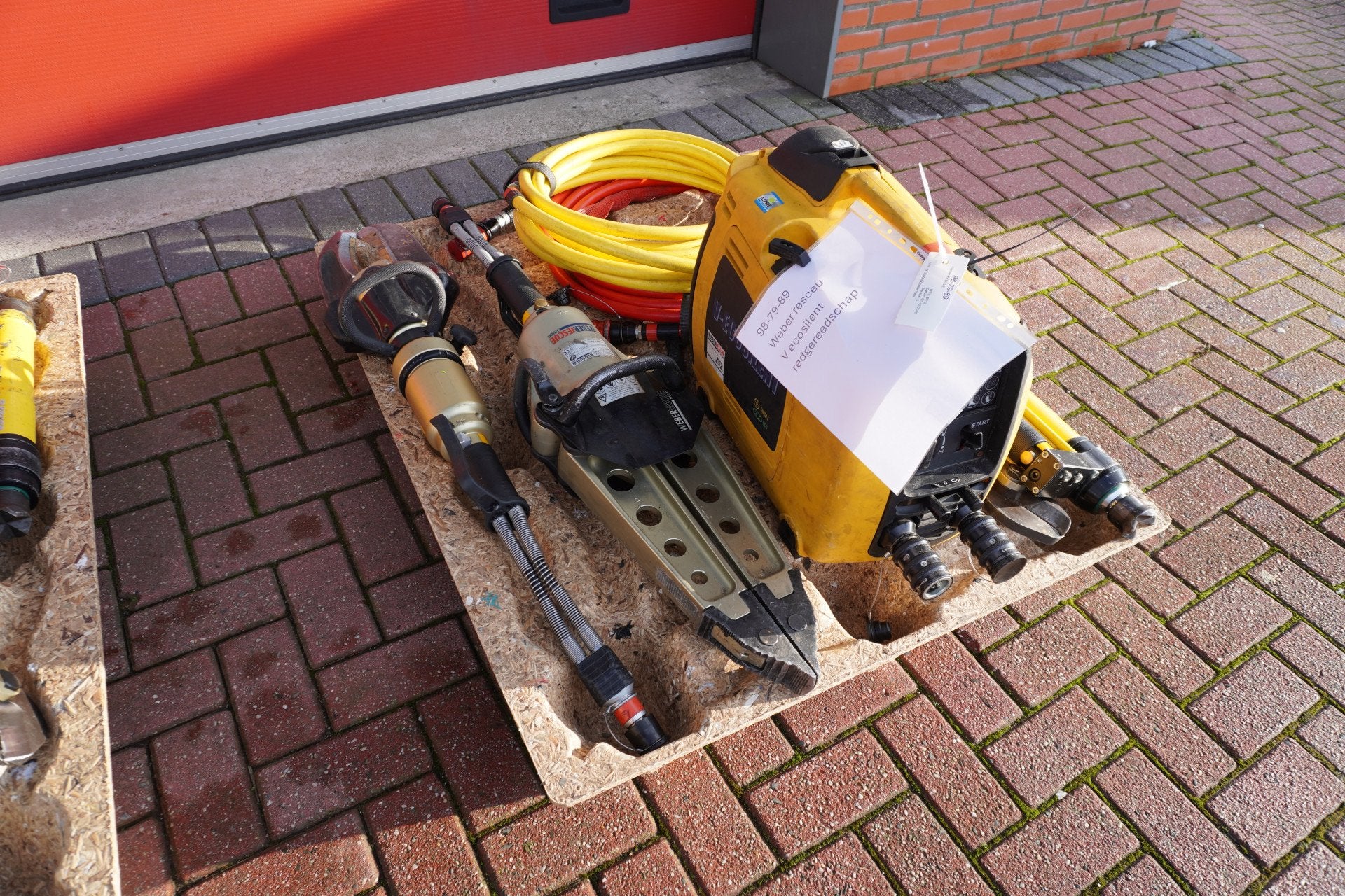 Weber Rescue set redgereedschap Nr. V306 | o.a. 2x Knipper |, Autobedrijf Van der Veen Groningen B.V., Info@vdveen.nl, Friesestraatweg 257
9746TJ  GRONINGEN, NL