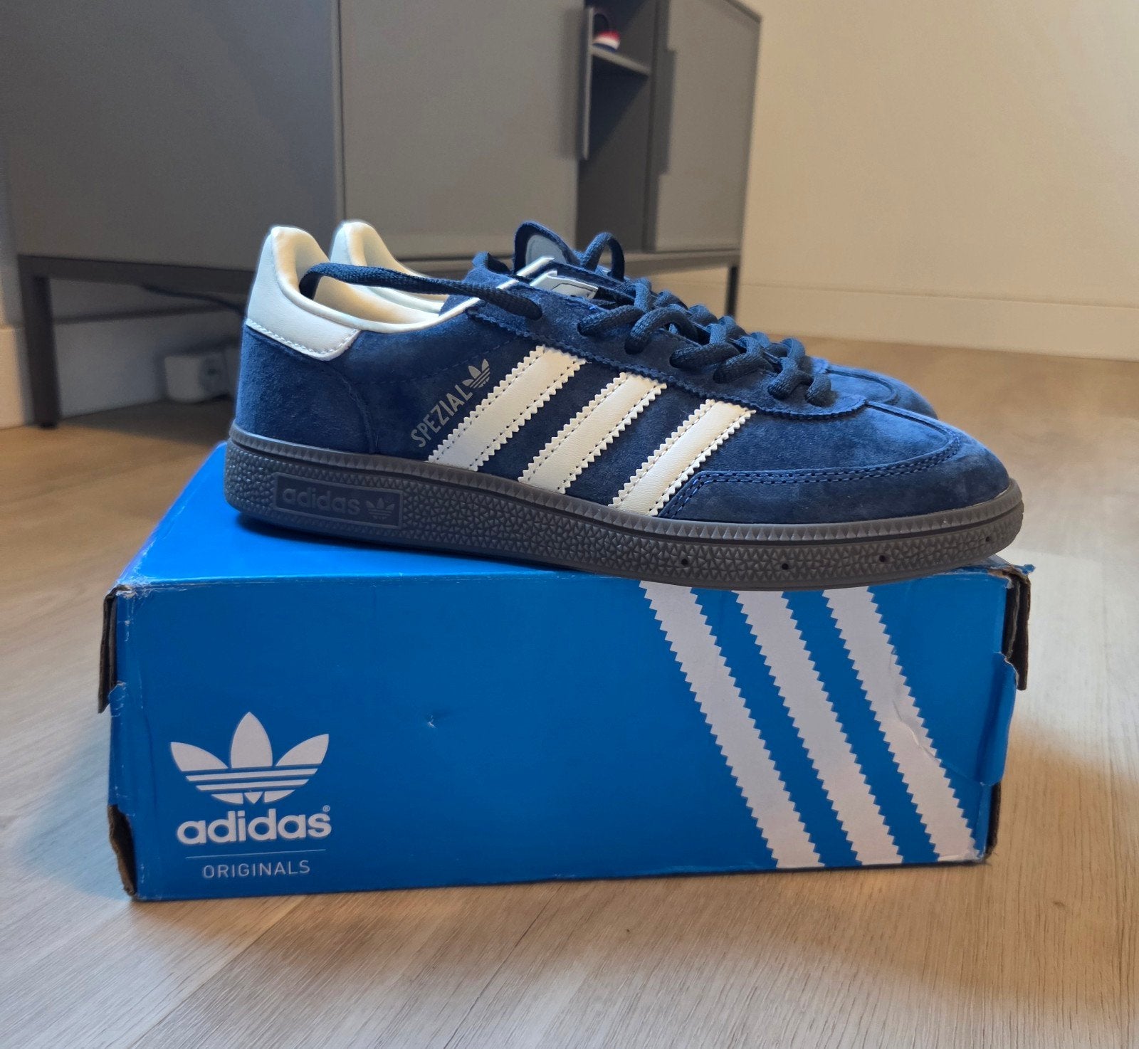 Adidas Handball Spezial, Nieuw, Ophalen of Verzenden, Sneakers of Gympen, Blauw