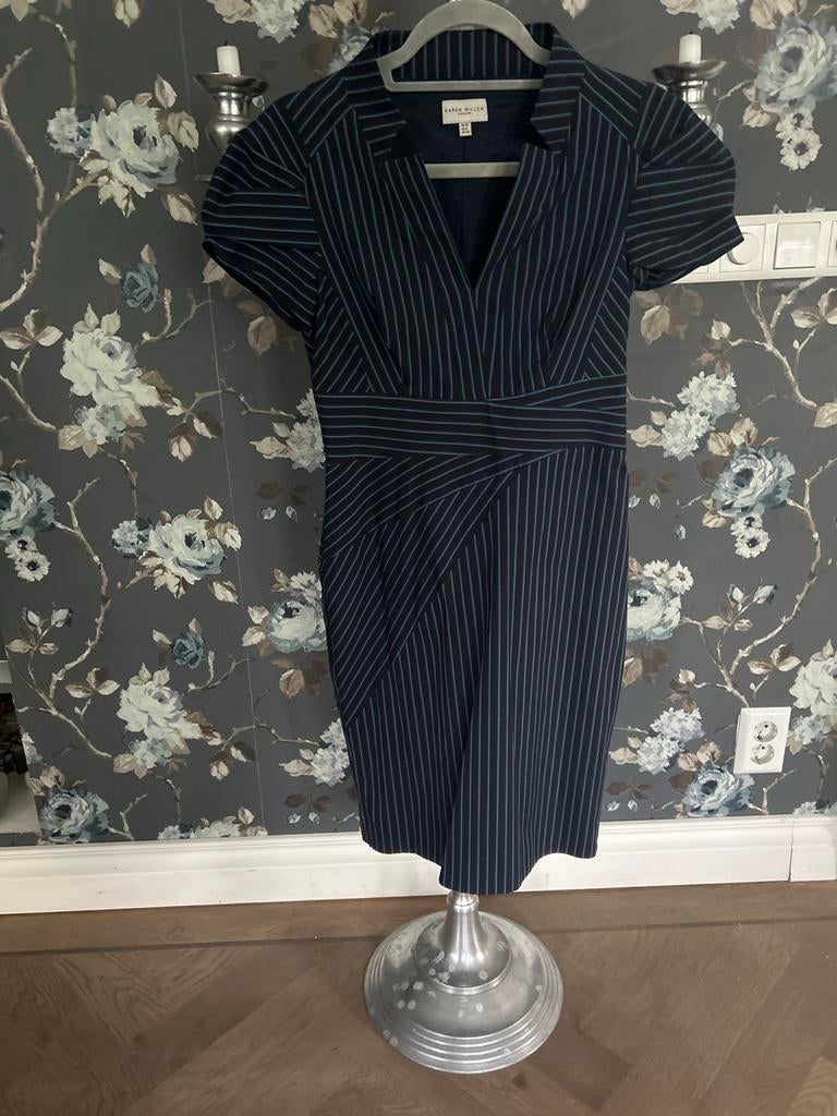 Karen Millen gestreepte jurk maat 38 (valt als 36), Blauw, Ophalen of Verzenden, Zo goed als nieuw, Knielengte
