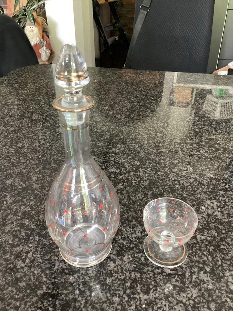 Vintage Glazen Karaf met Glas - Rood en Goud Decoratie, Antiek en Kunst, Ophalen of Verzenden