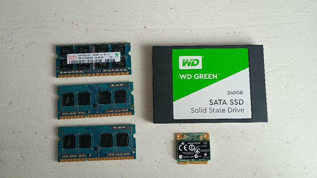 Oude laptop/pc upgrade kit, Computers en Software, Ophalen, Western Digital (WD), Desktop, SSD