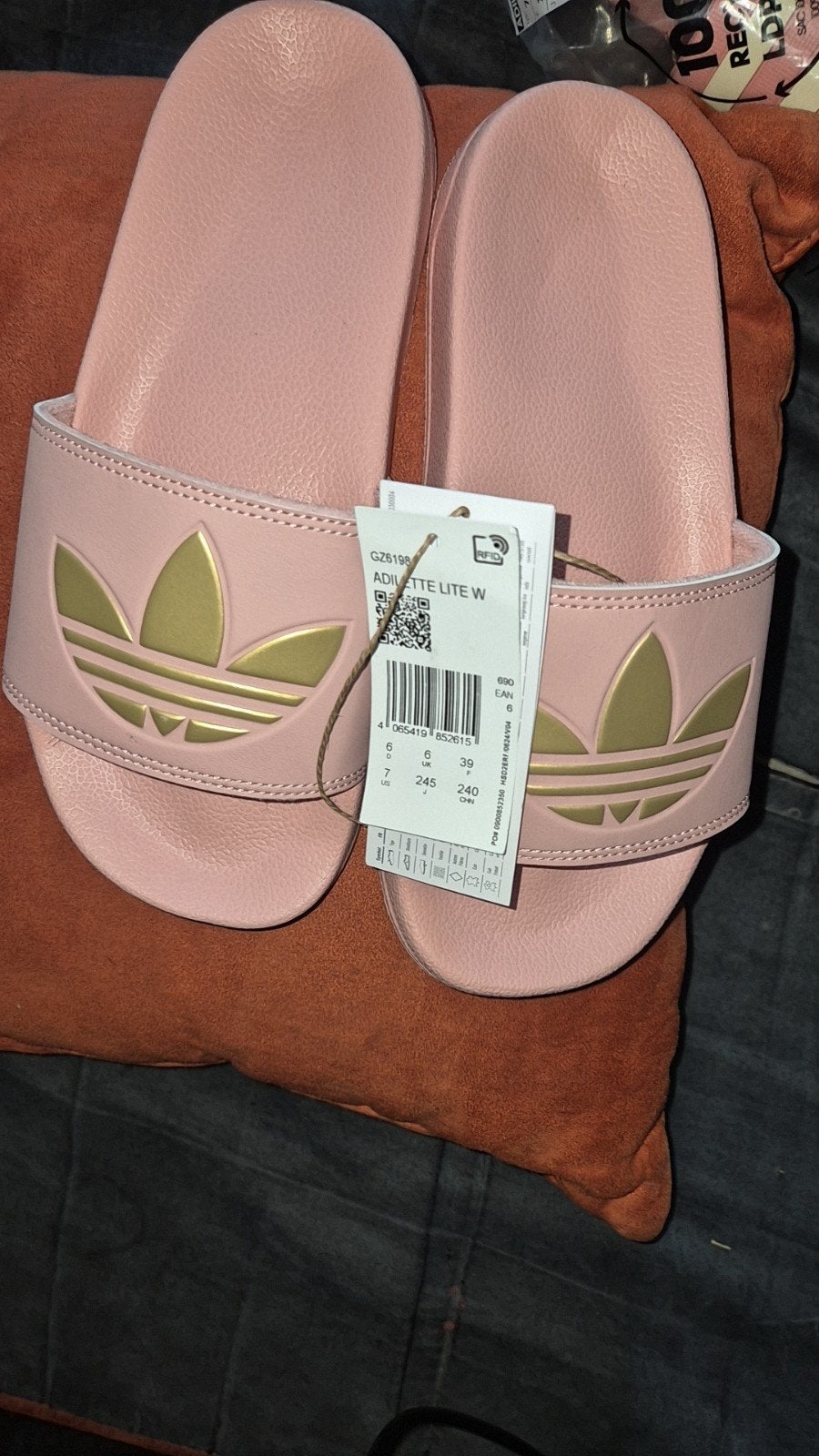 Adidas Adilette Lite W Roze Slippers Maat 39 Nieuw, Slippers, Adidas, Nieuw, Ophalen of Verzenden
