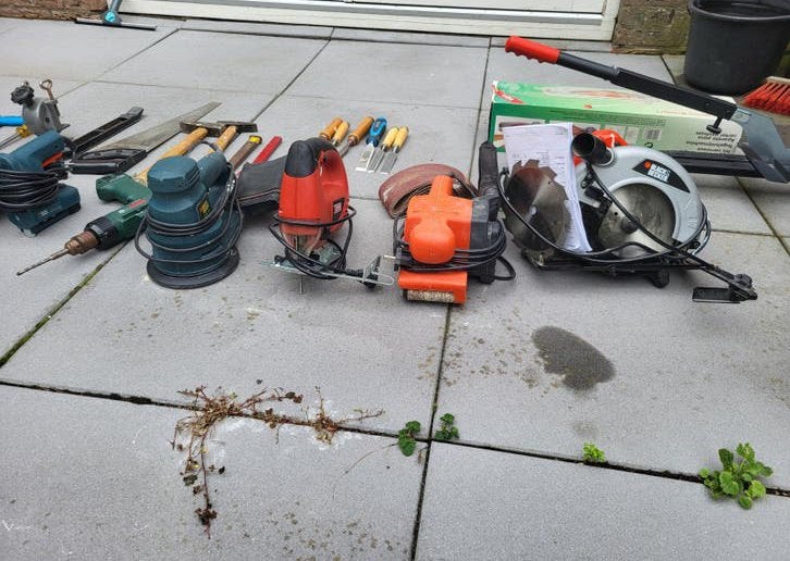Gereedschapspakket: zagen, boren, schuren en mee, Ophalen, Gebruikt, Gereedschapsset