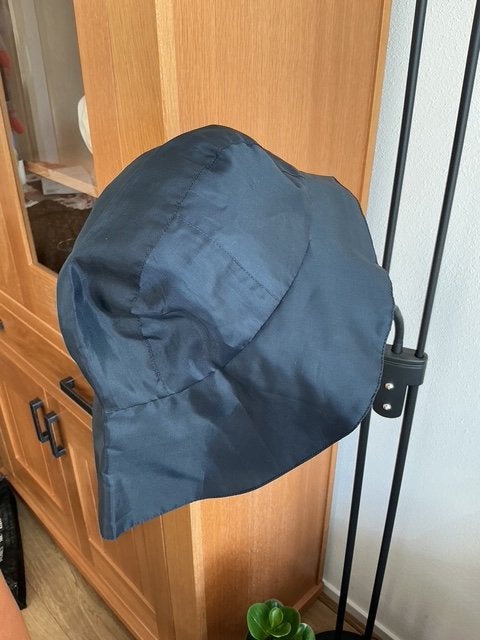 Zonnehoed Regenhoed- Marineblauw - unisex / one size, Caravans en Kamperen, Ophalen of Verzenden, Zo goed als nieuw, Regenlaarzen