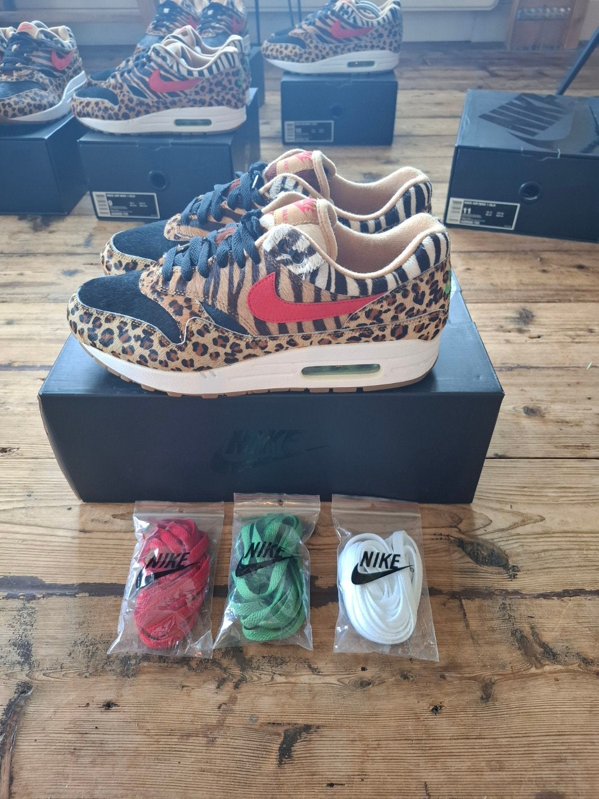 Nike Air Max 1 Atmos Animal Pack 2.0 - Maat 45, Kleding | Heren, Schoenen, Overige kleuren, Nike, Ophalen of Verzenden, Sneakers of Gympen