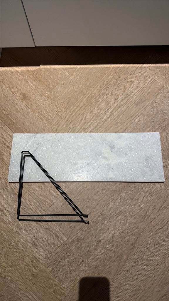 Wandplank marmer met dragers, Ophalen, Zo goed als nieuw
