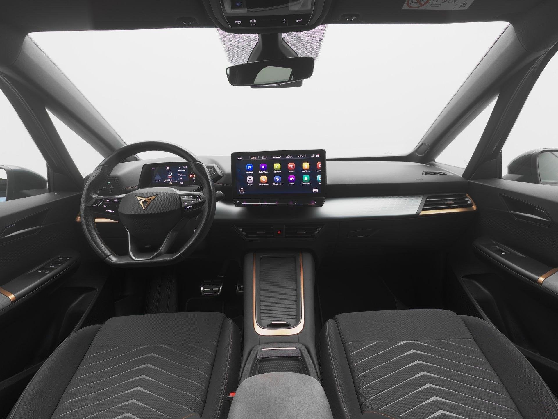 CUPRA Born Essential 62 kWh | Stuurwielverwarming | Parkeers, Auto's, Automaat, Gebruikt, Zwart, 375 min