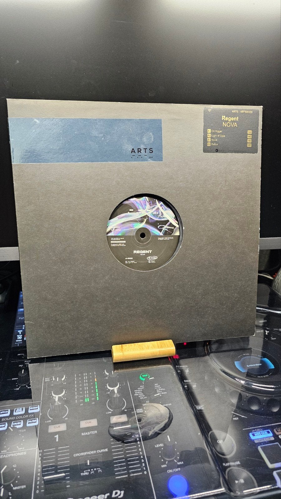 💥12" Techno: Regent - Nova (Arts White)💥, Beschermende buitenhoes, Ophalen of Verzenden, Zo goed als nieuw, Techno