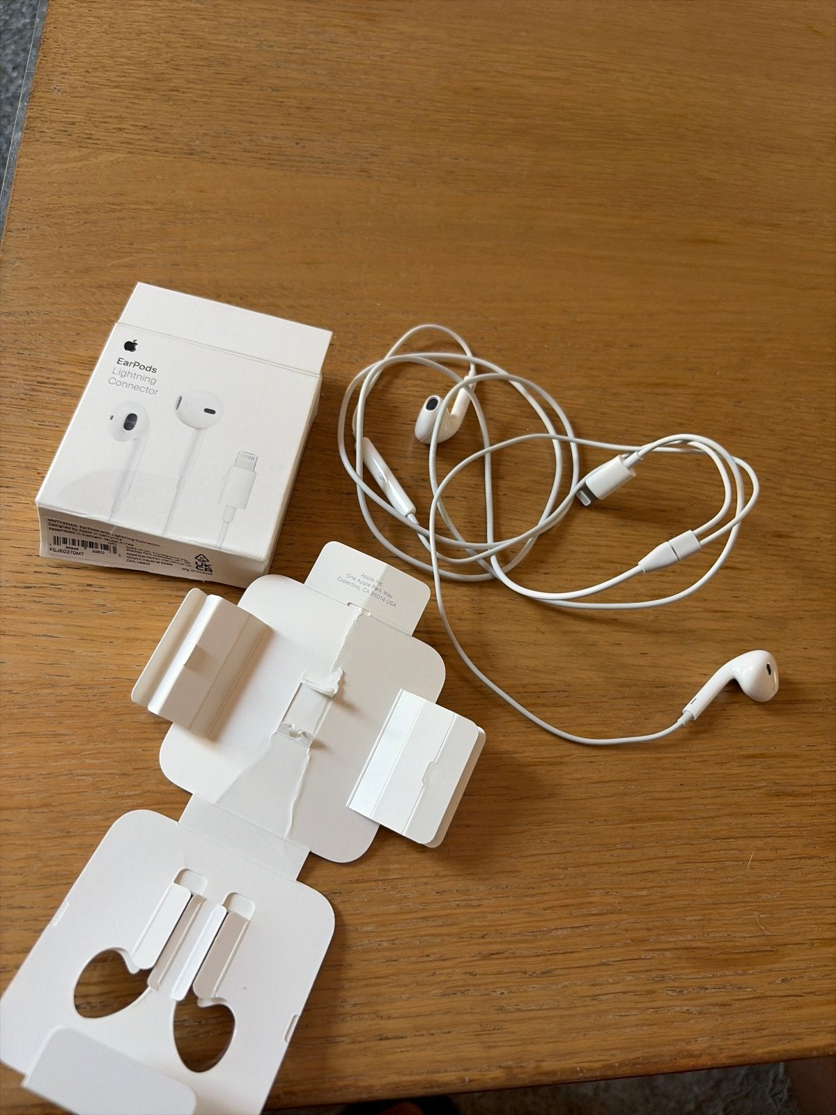 Apple Earpods Lightning Connector - nieuw, Ophalen of Verzenden, Zo goed als nieuw