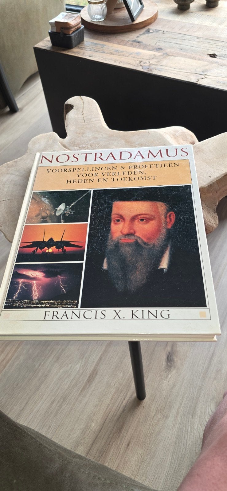 Nostradamus: Voorspellingen & Profetieën - Francis X. King, Verzenden, Zo goed als nieuw, Francis X. King, Europa overig