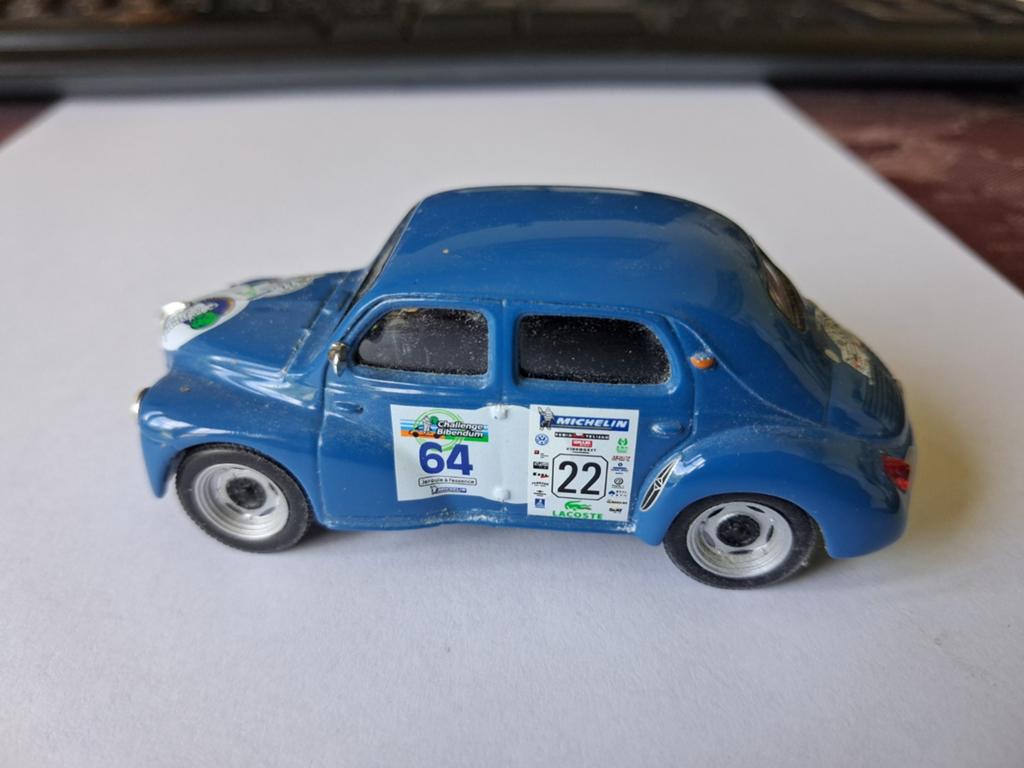 RENAULT 4CV, Hobby en Vrije tijd, Modelauto's | 1:43, Ophalen of Verzenden, Auto, Overige merken