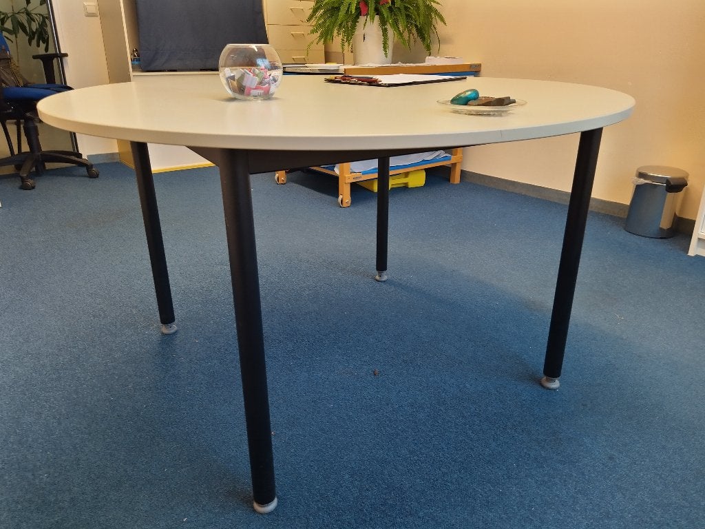 Tafel met 3 of 4 (bureau)stoelen, Huis en Inrichting, Bureaus, Ophalen, Met wielen, Gebruikt