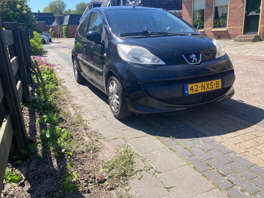 Peugeot 107 1.0 12V 5DR 2006 Zwart, Voorwielaandrijving, 4 stoelen, Handgeschakeld, Particulier