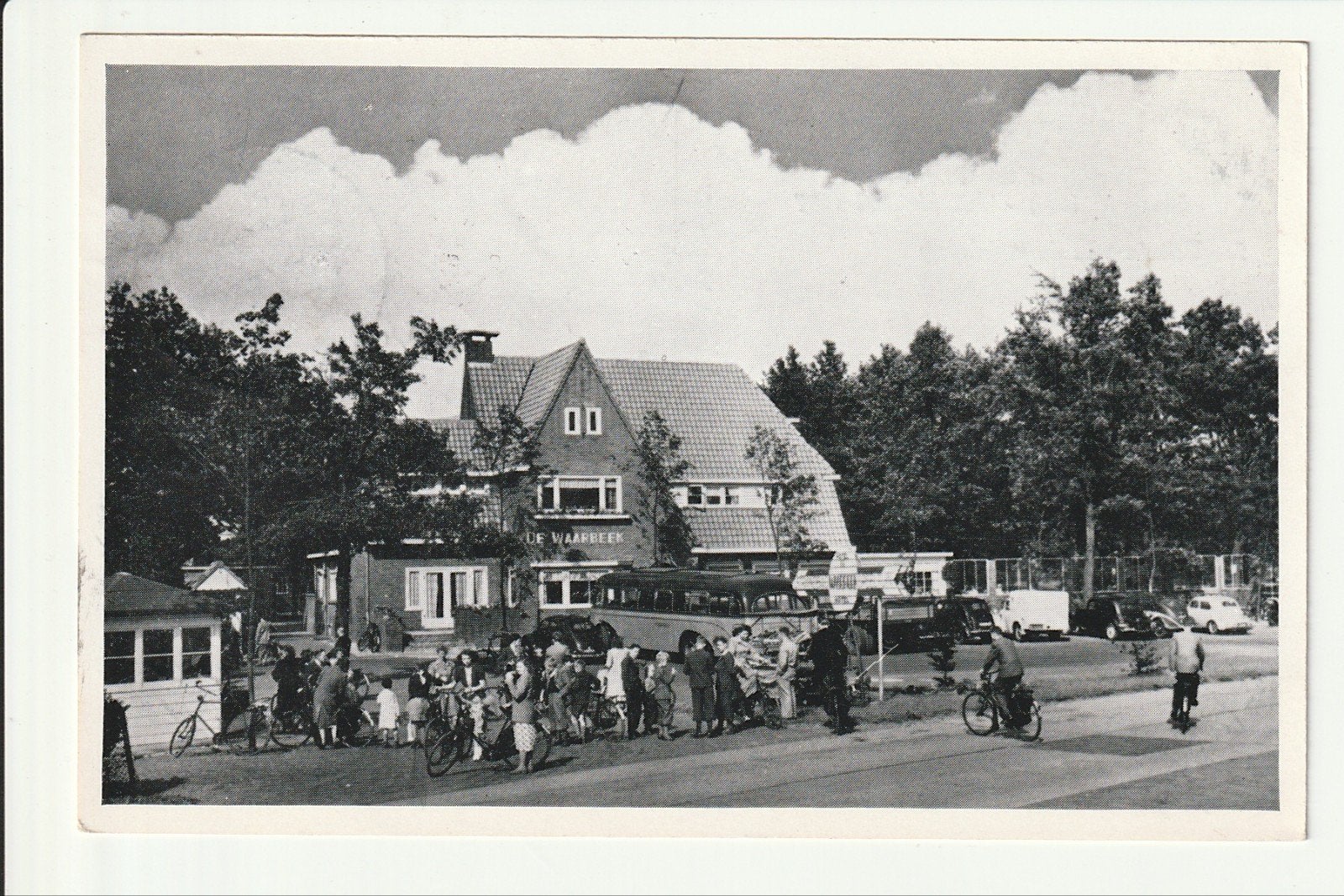 HENGELO UITSPANNING DE WAARBEEK OUDSTE PRETPARK AUTOs BUSSEN, Verzamelen, Ophalen of Verzenden, 1940 tot 1960, Gelopen, Overijssel