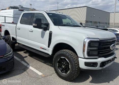 Ford F250 6.7 V8 H.O. Powerstroke Platinum Tremor met Lier, Auto's, Automaat, Overige carrosserieën, F-250, Leder