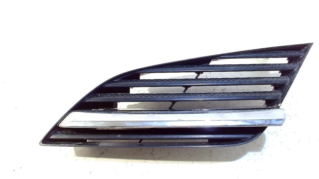 Grillerooster links Nissan Primera, Onderdelen@venauto.nl, Van der Ven Autorecycling B.V., Gebruikt, Ettenseweg 76, 4706 PB Roosendaal, The Netherlands
