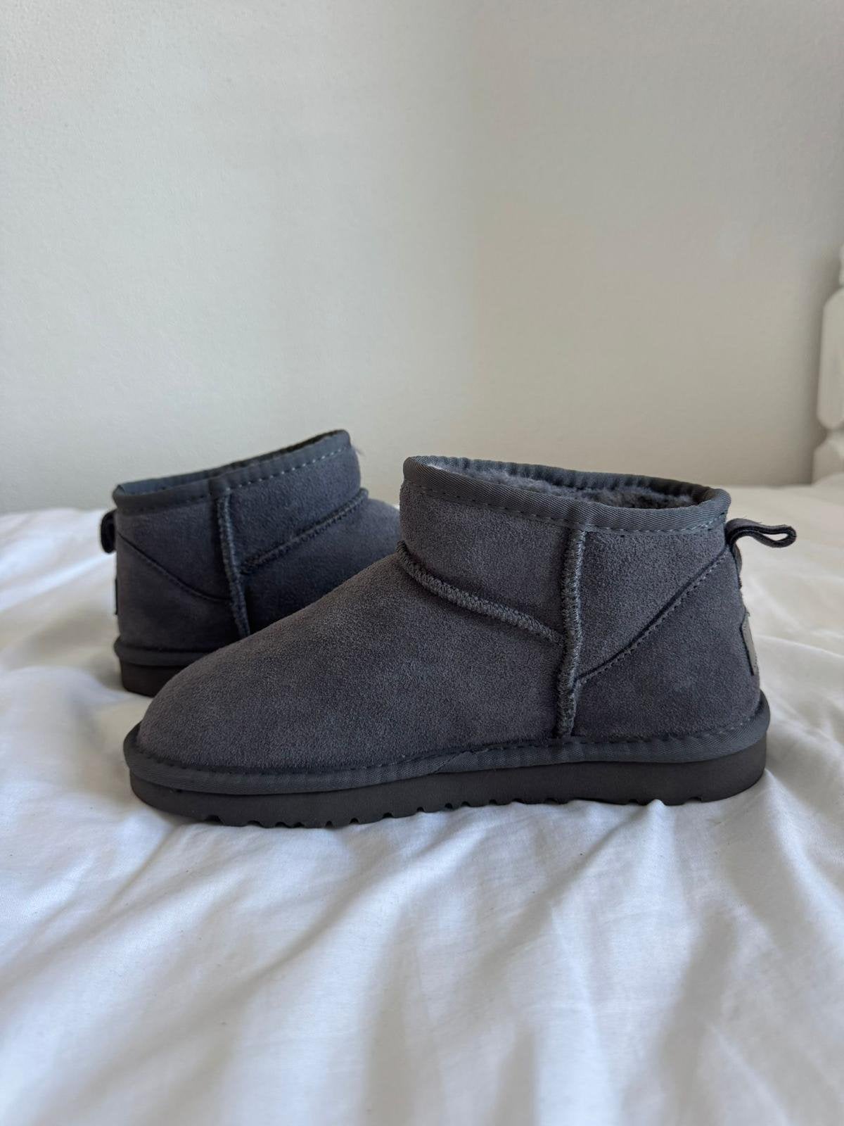 Uggs, grijs - Maat 38, Verzenden, Snowboots, Nieuw, Grijs