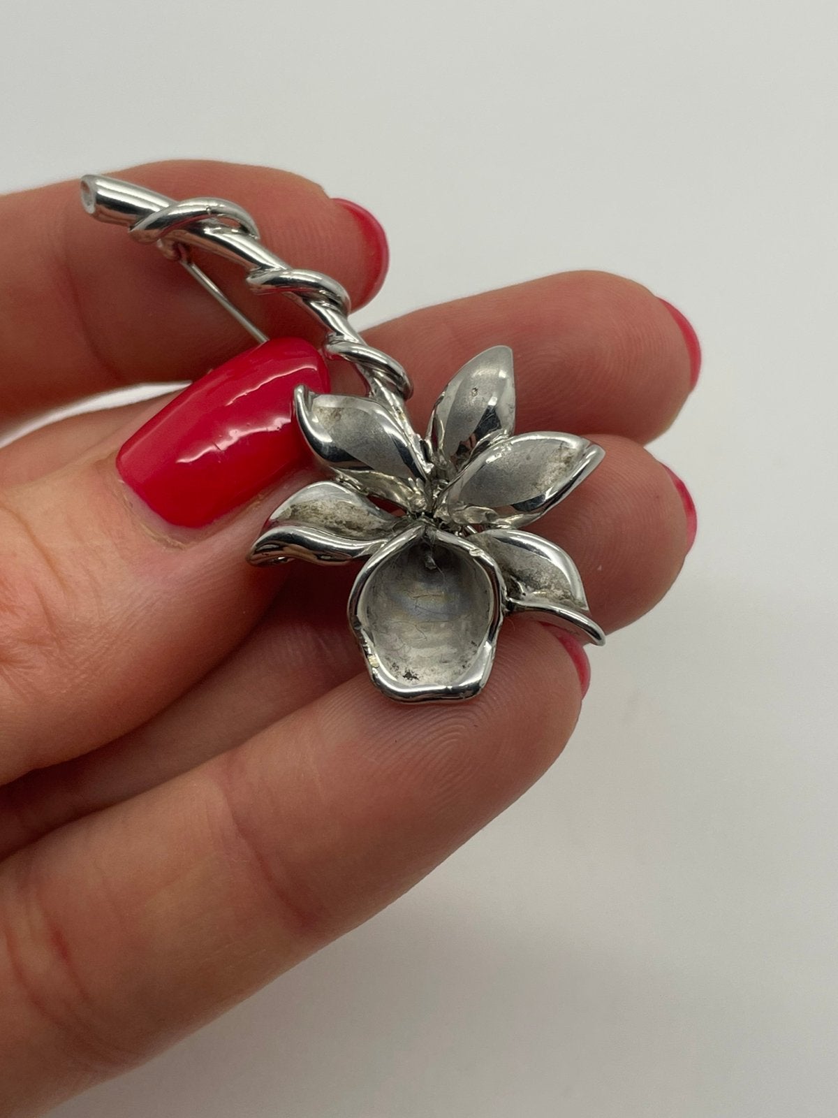 E345 Prachtige zilveren bloem broche, Sieraden, Tassen en Uiterlijk, Broches, 4 tot 7 cm, Ophalen of Verzenden, X, Zilver