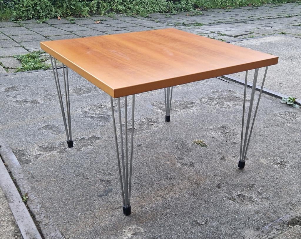 vintage bijzettafeltje met hairpin poten made in Denmark, Ophalen, Huis en Inrichting