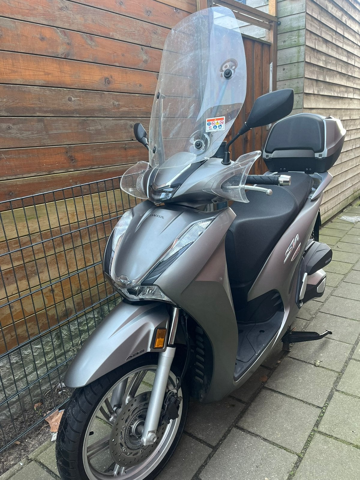 Honda sh350, Fietsen en Brommers, Ophalen, Overige modellen, Zo goed als nieuw