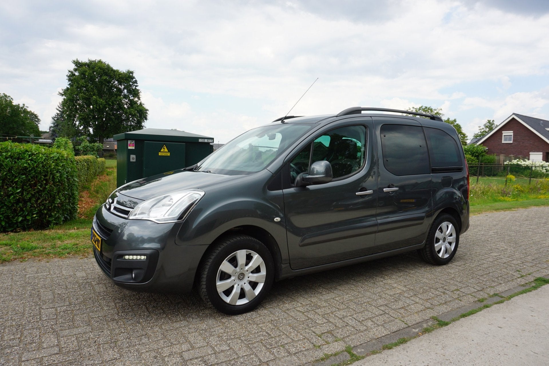 Citroen Berlingo 1.2 PureTech Multispace, Voorwielaandrijving, Gebruikt, 1199 cc, Handgeschakeld