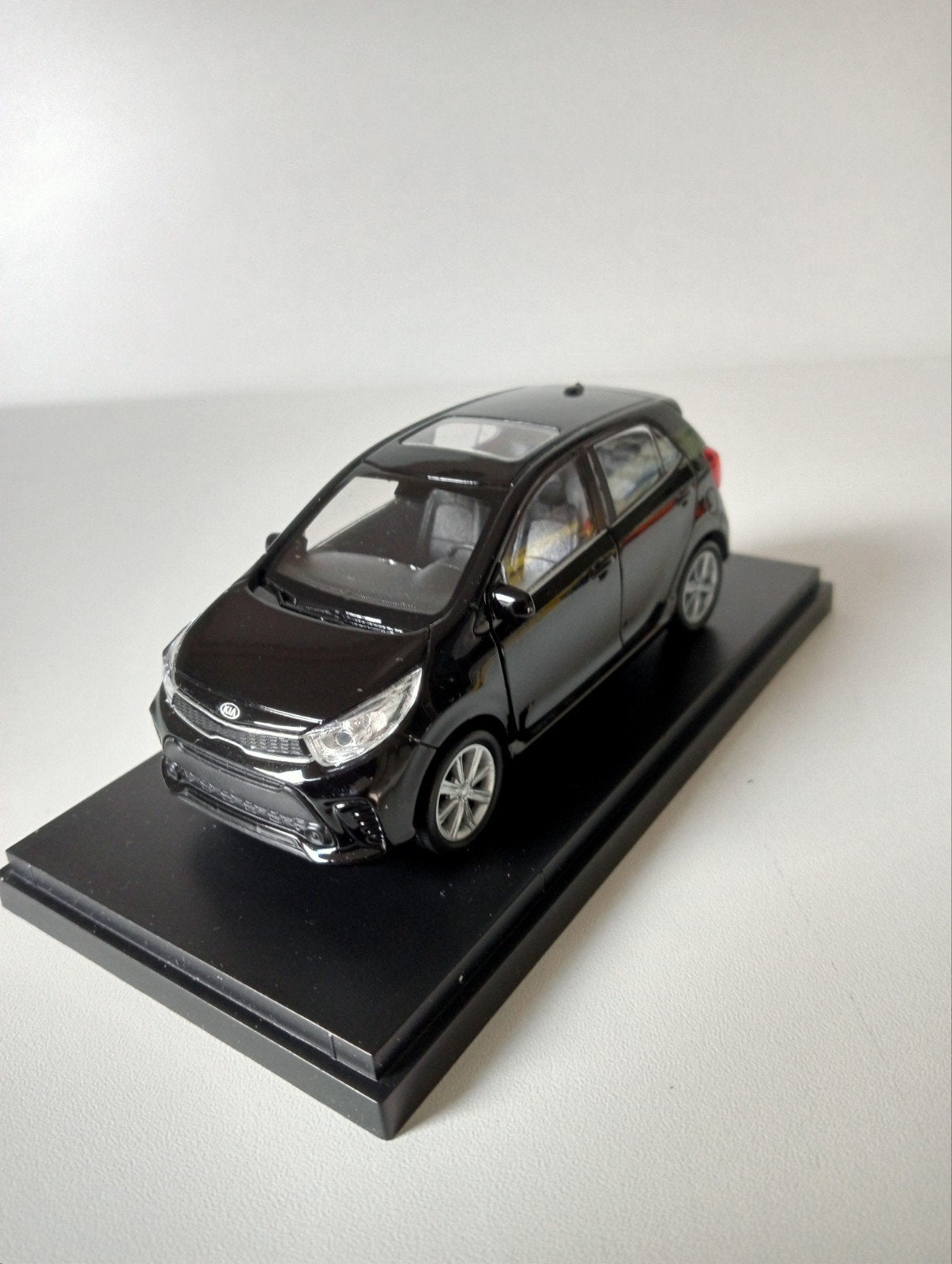 Kia Picanto modelauto - Zwart - nieuw uit de vitrine, Ophalen of Verzenden, Nieuw, Auto, Overige merken