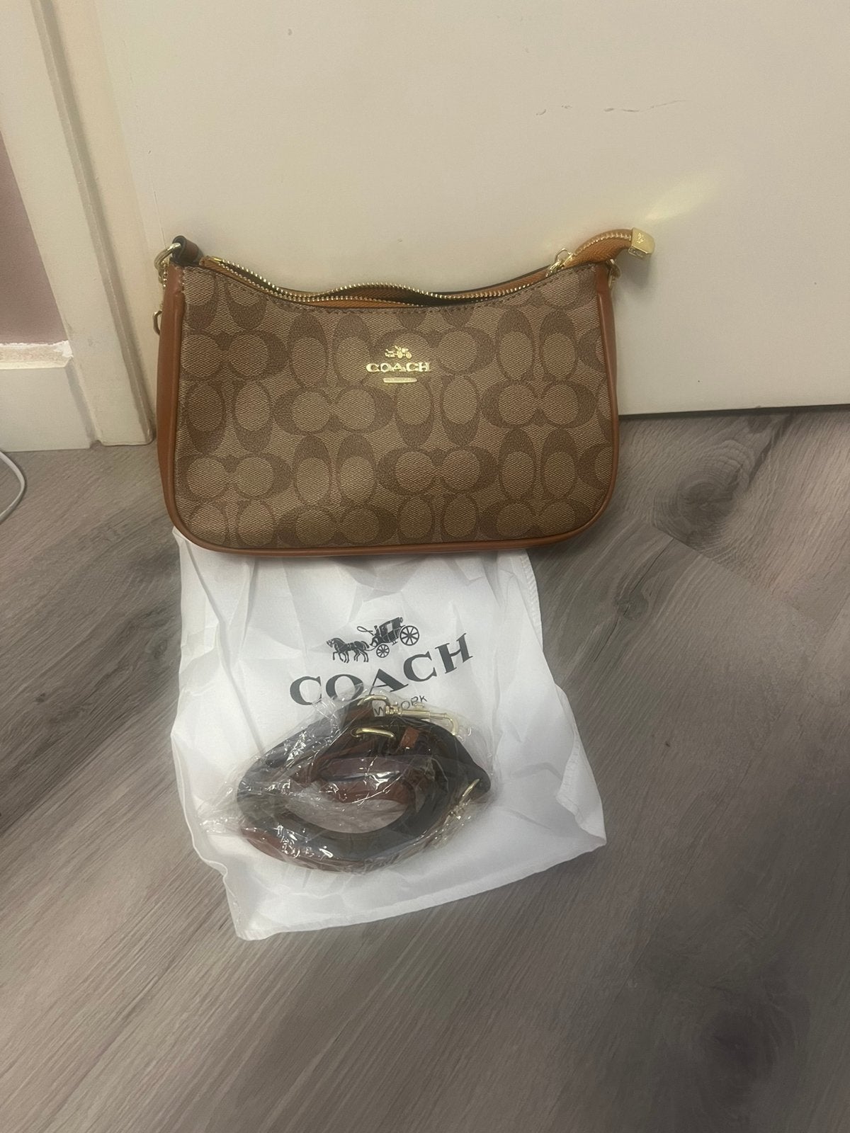 Coach schoudertas bruin, Dieren en Toebehoren, Katten-accessoires, Ophalen of Verzenden, Nieuw