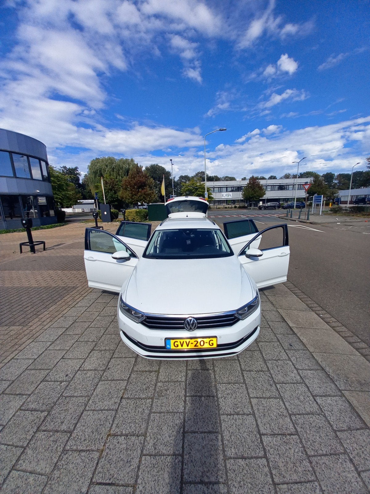 Volkswagen Passat 1.5 TSI 150pk ACT 2019 Wit, Auto's, 730 kg, 1498 cc, Euro 6, 4 cilinders