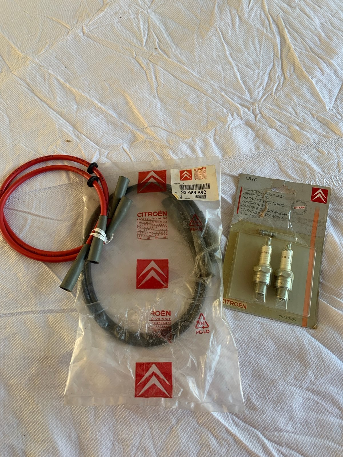 Originele bougiekabels en bougies voor Citroën 2CV, Auto-onderdelen, Ophalen of Verzenden, Nieuw, Citroën