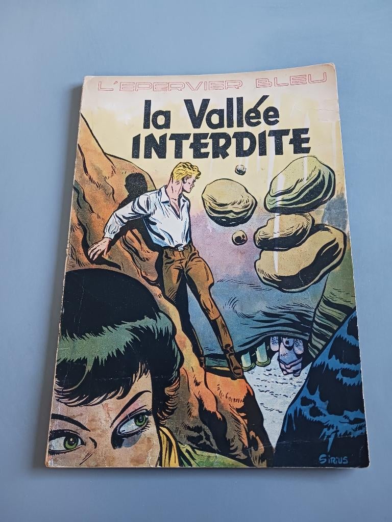 L' épervier Bleu, la Valléé Interdite, 1st druk, goede staat, Boeken, Gelezen, Eén stripboek, Ophalen of Verzenden, Sirius
