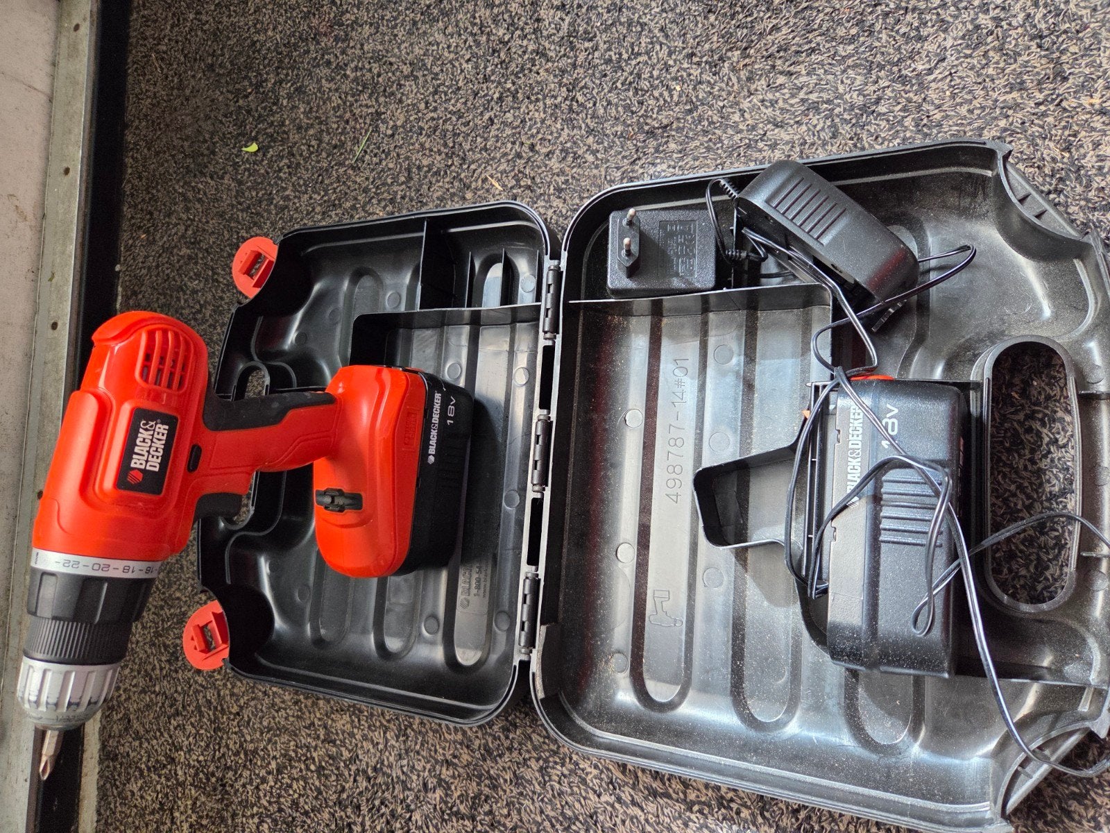 Black and Decker schroefboormachine EPC18, Doe-het-zelf en Verbouw, Variabele snelheid, Ophalen of Verzenden, Minder dan 400 watt