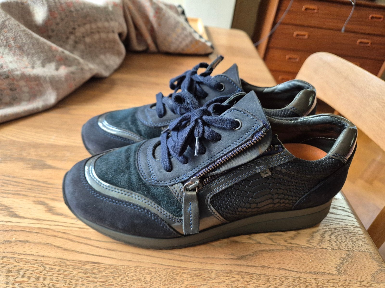 Xsensible 40, donkerblauw, Ophalen of Verzenden, Zo goed als nieuw, Blauw, Sneakers of Gympen