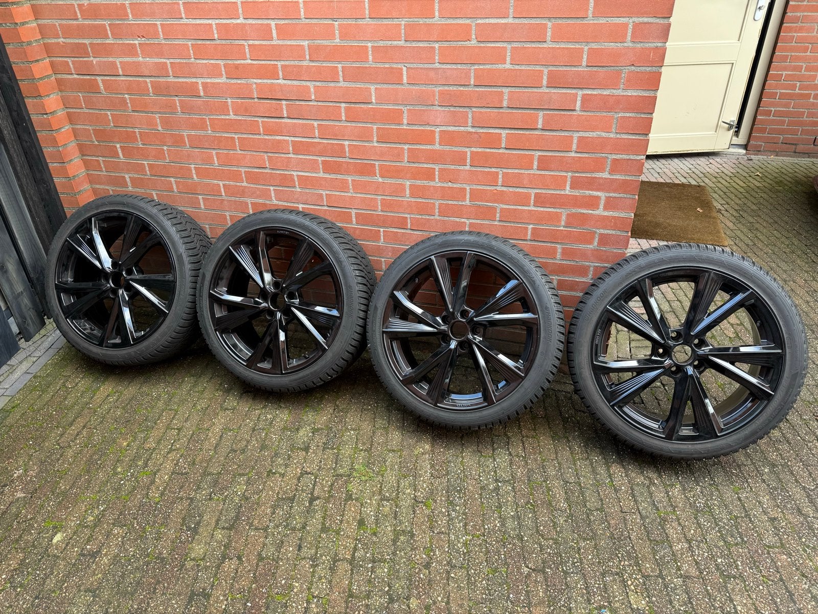 Set van 4 Hankook Winter I*cept evo3 winterbanden met velgen, 19 inch, Gebruikt, Banden en Velgen, 235 mm